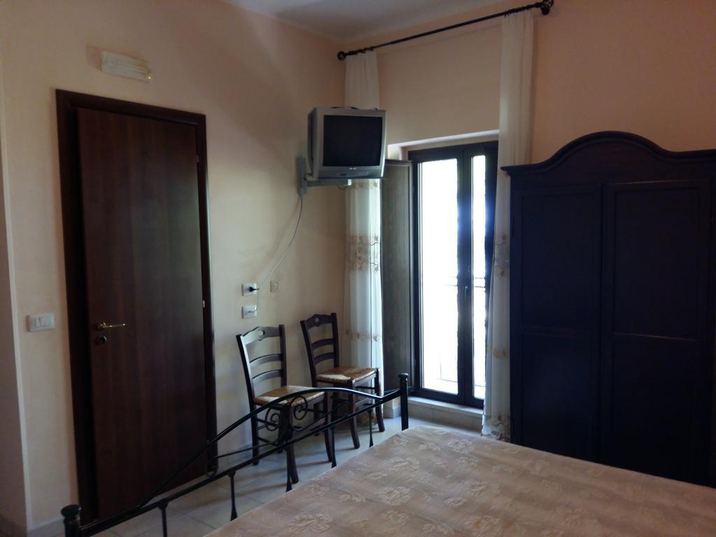 La Mortella Agriturismo Rotondella Habitación foto